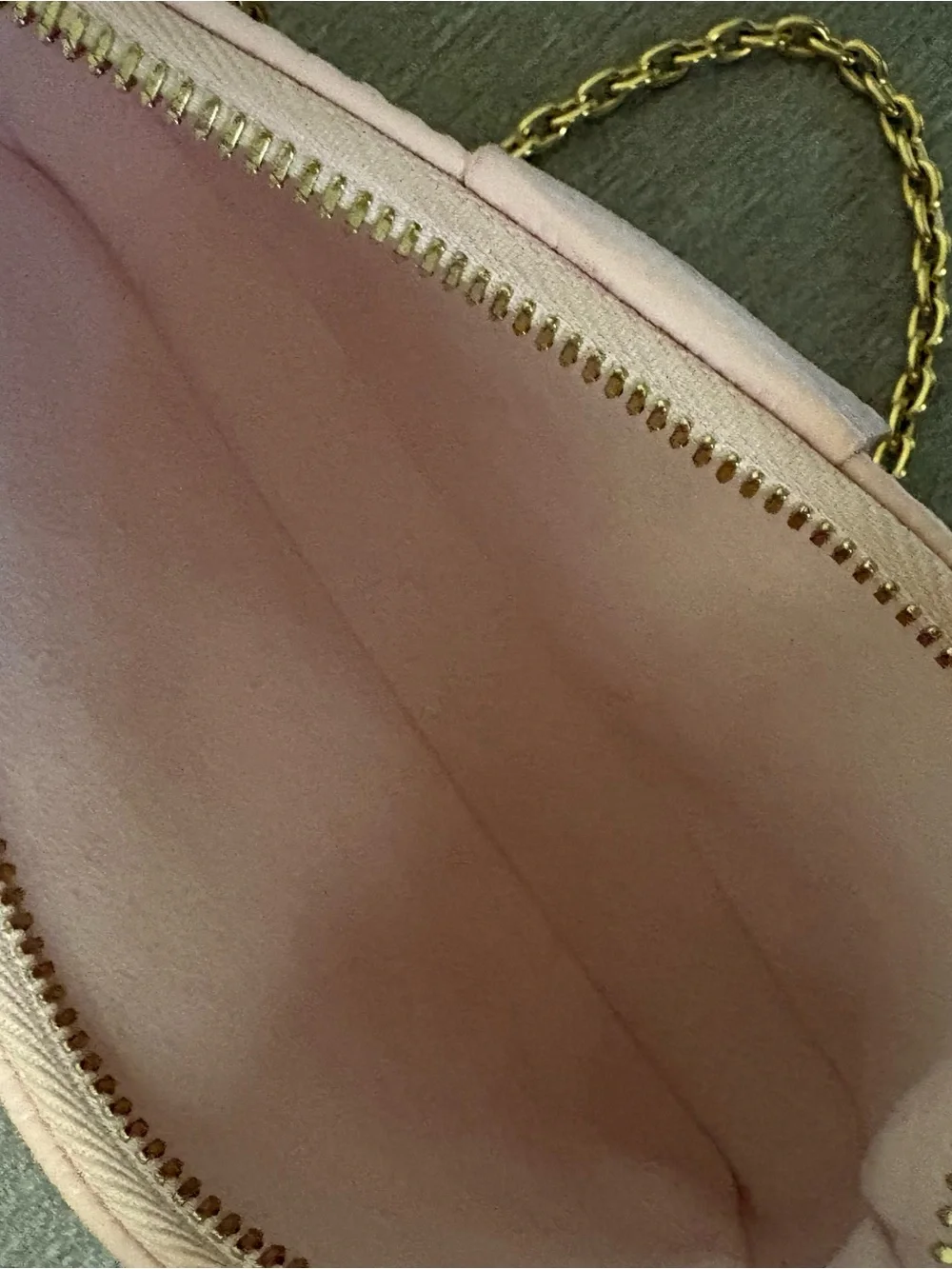 Louis Vuitton chic louis
